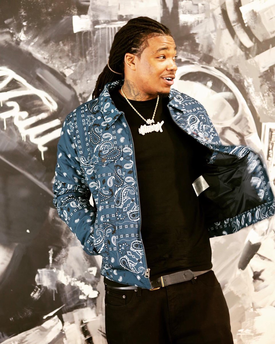 KiiingX__'s tweet image. i ain’t high maintenance, u low effort 🤴🏾