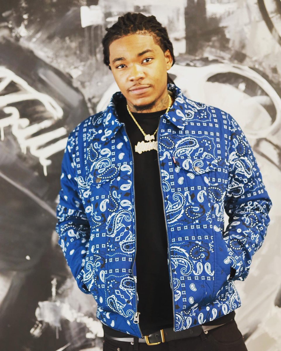 KiiingX__'s tweet image. i ain’t high maintenance, u low effort 🤴🏾