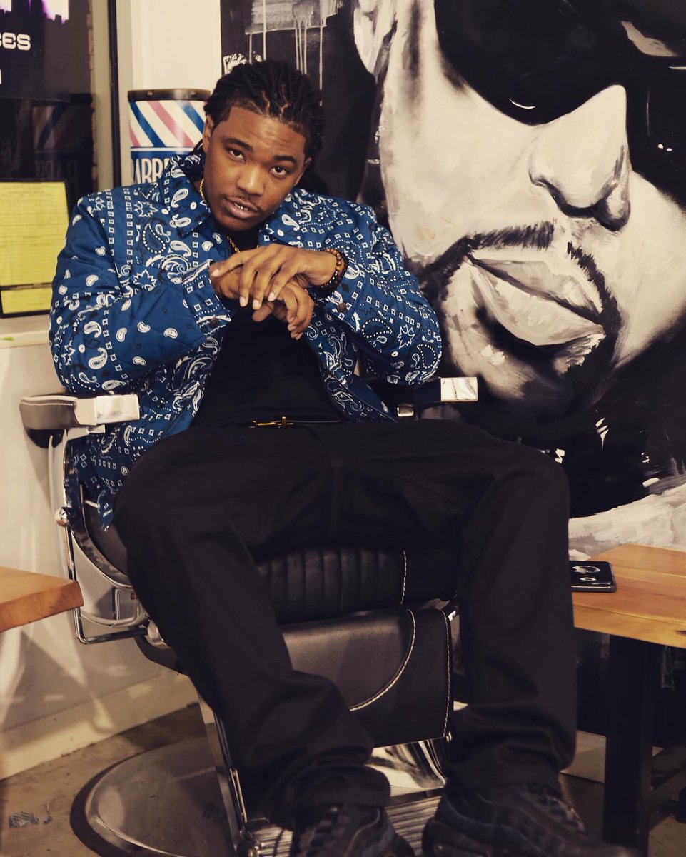 KiiingX__'s tweet image. i ain’t high maintenance, u low effort 🤴🏾