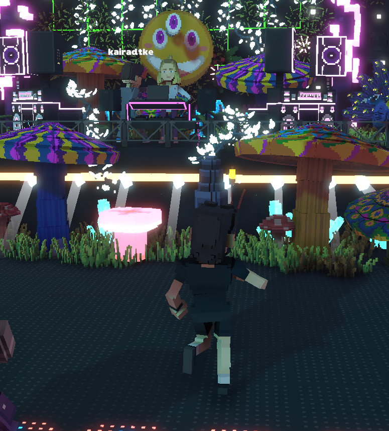 MuirOrlando's tweet photo. @TheSandboxGame @blond_ish I just participated in the daily #SandboxAlphaS2Contest for a chance to earn up to 1,000 $SAND! Day 2 - Dance with Blond:ish. Check out my screenshot below! 👇 #SandboxAlphaS2 https://t.co/t1drPDir7M