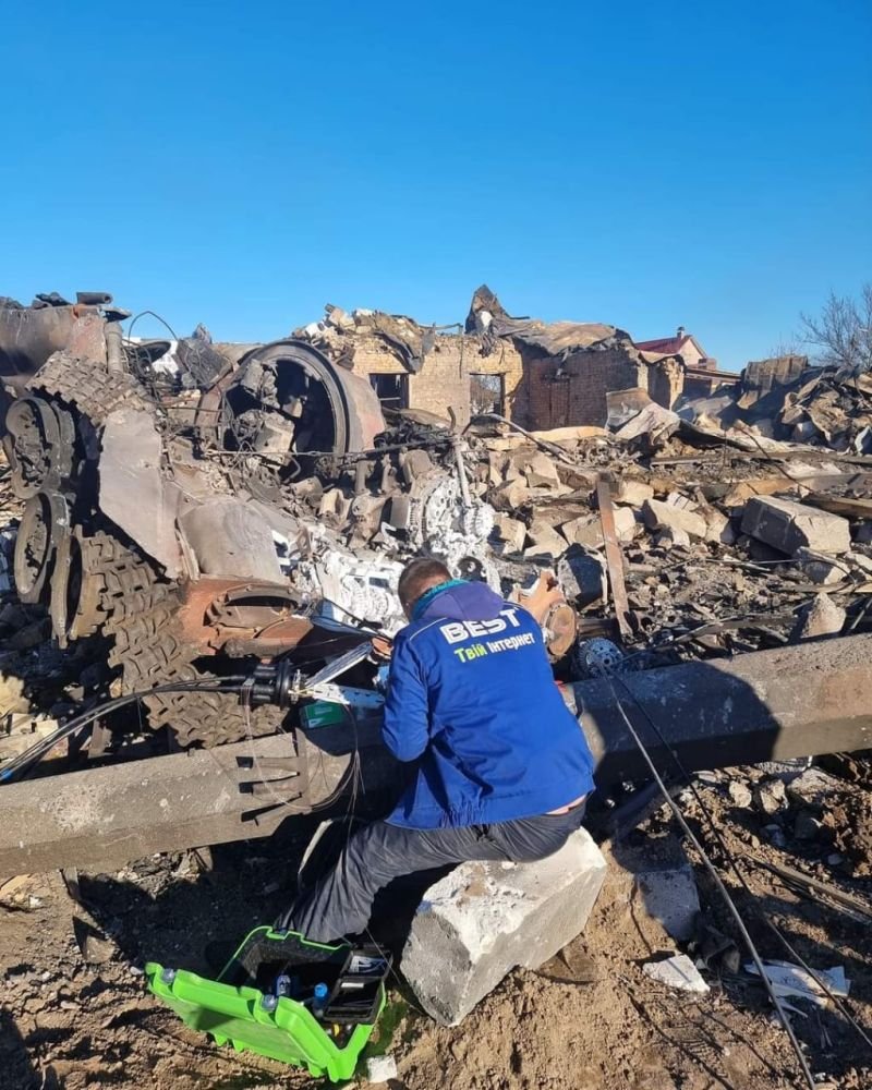 Repairing a fiber cut near Kyiv (via linkedin.com/feed/update/ur…).