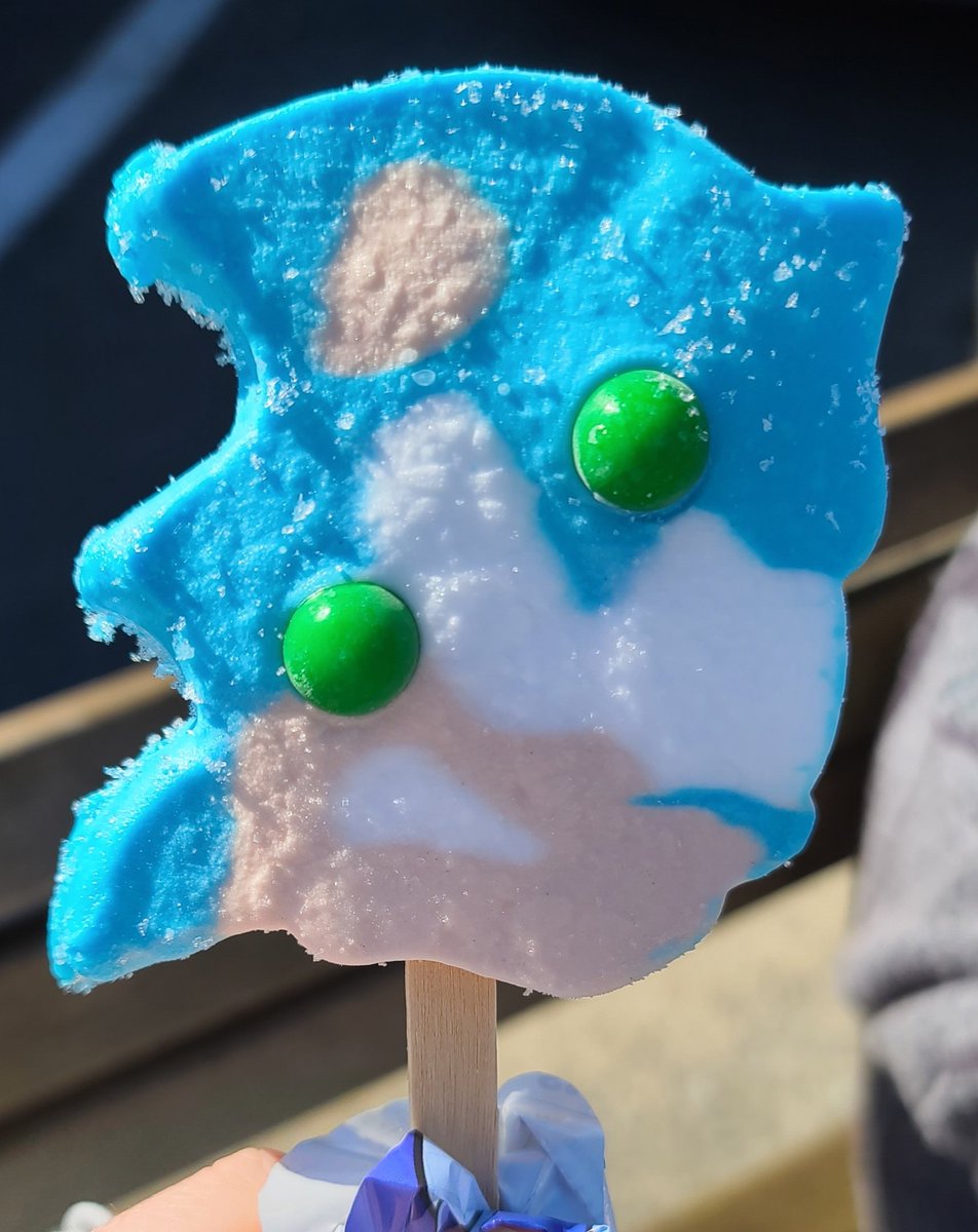 AdamDileva's tweet photo. How it started vs how it's going. 😄 @sonic_hedgehog @SEGA #PerfectIceCream https://t.co/0XKUqbakZT