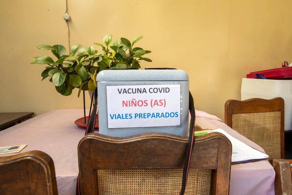 nacion's tweet photo. Vacunación anticovid salvó a Costa Rica de catástrofe sanitaria https://t.co/B19DKtDd0J https://t.co/eYgJIUvjDK