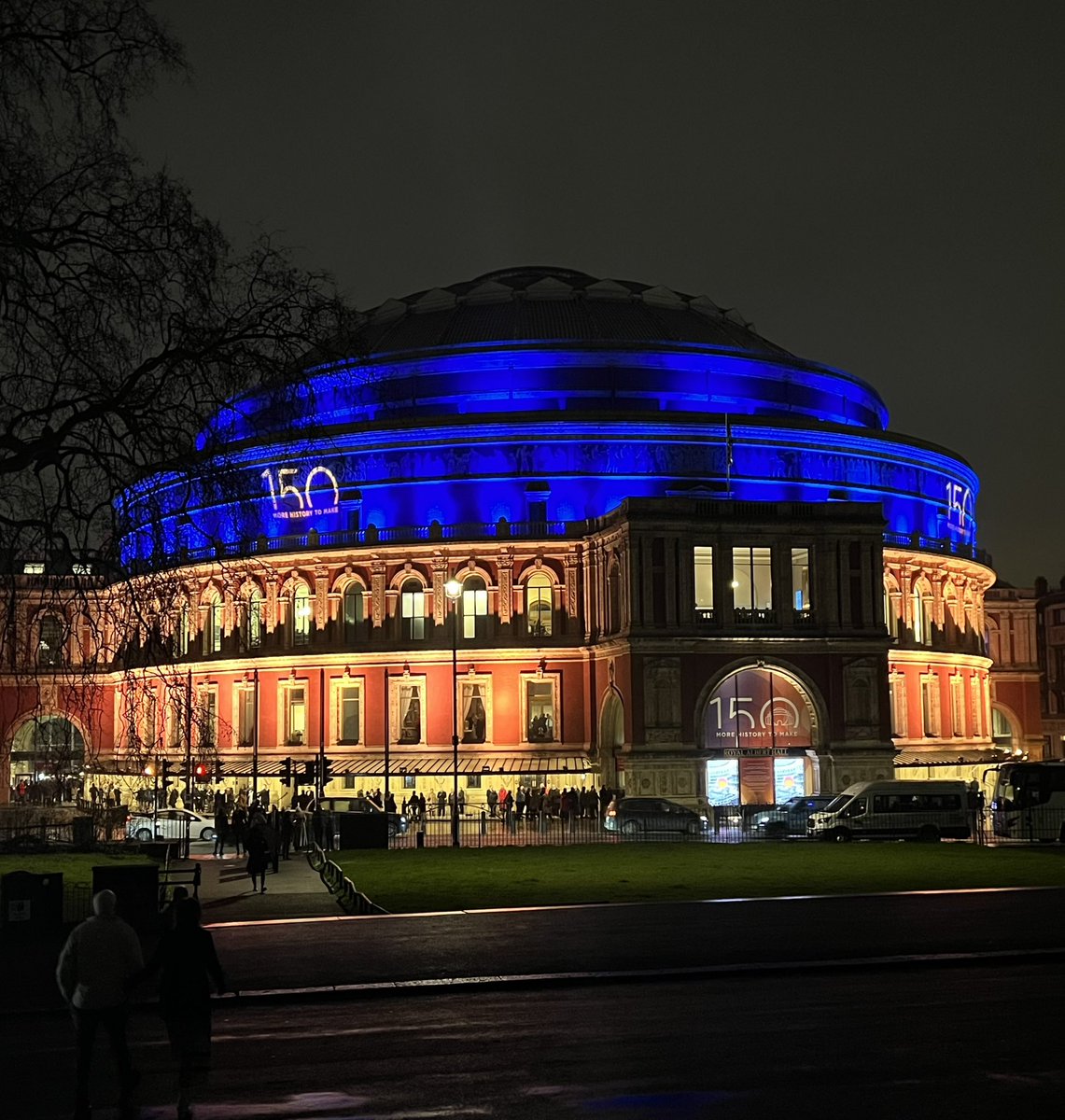 PageStageScreen's tweet photo. https://t.co/lohIp8M6Ns at about six minutes into video clip…thank you Royal Albert Hall and Royal Marines Band https://t.co/ZjfuVfVith