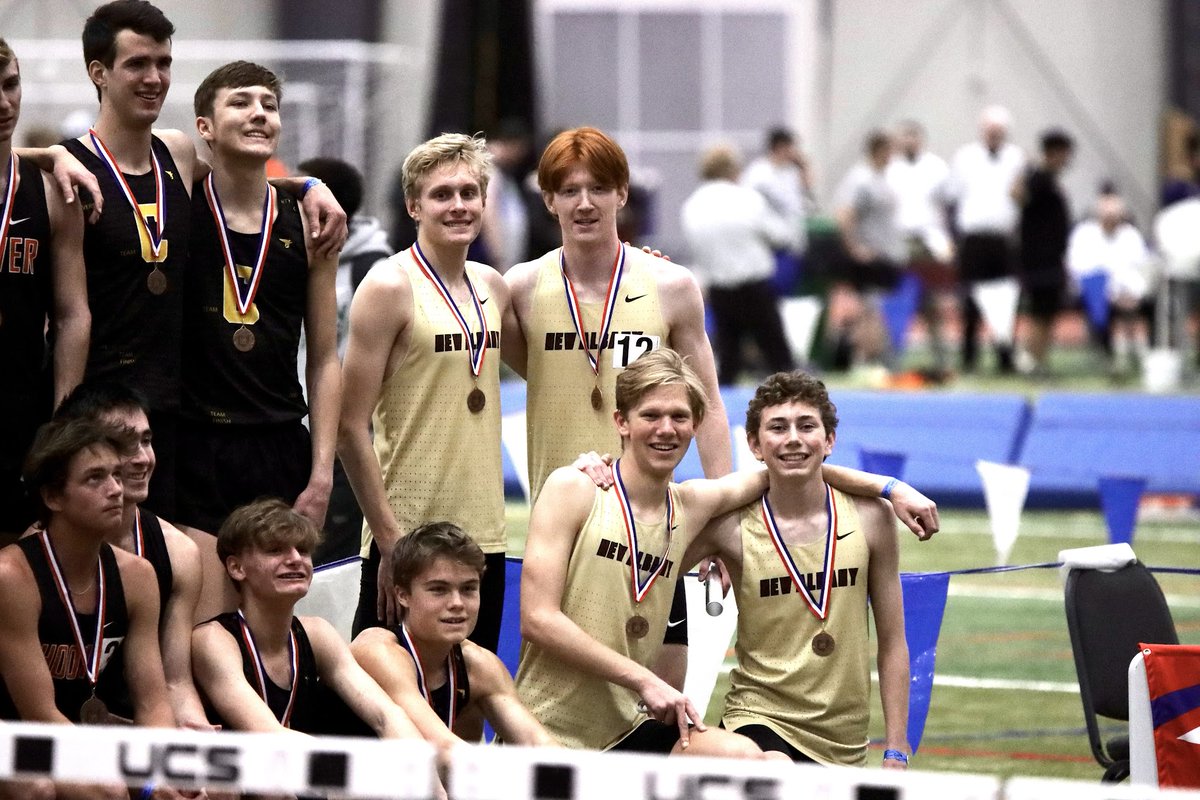 Boys came up BIG in the 4x800 at Indoor State meet! Bettering the indoor school record by over 13 seconds with a 7th place PODIUM finish! Congrats <a href="/ericdehmer7/">Eric Dehmer</a> Eric Dehmer,  Lleyton Axline, <a href="/Kcajini/">Jack Fischer</a> Jack Fischer, @WBenseler  Will Benseler