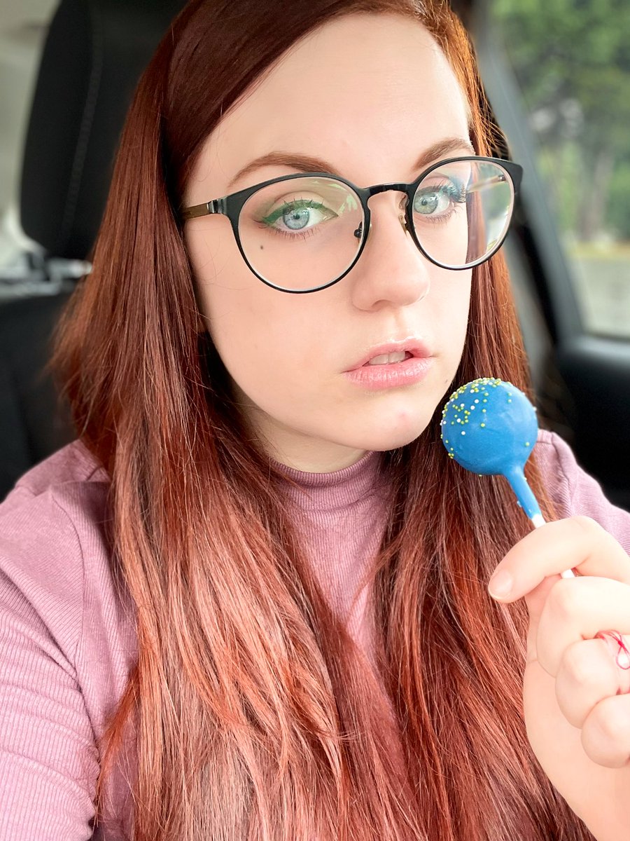 kelseysva's tweet photo. Hi! I hope you’re enjoying yourself! Things may still a bit quiet here while I settle into the Seattle area but don’t worry too much, I’ll be back to the grind before too long. https://t.co/pME0LTRiiR