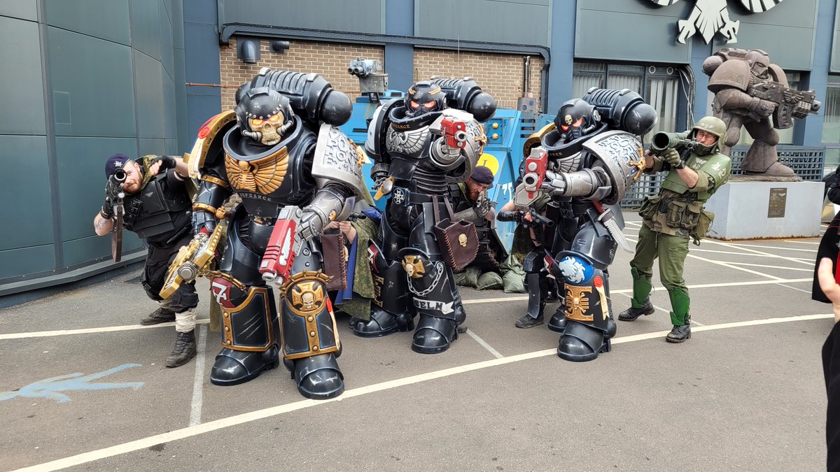KnoxsWorkshop's tweet photo. Had a good time at the Warhammer World 25th Anniversary, first outing for the Primaris Marines went well!
#cosplay #gamesworkshop #warhammercommunity #warmongers #polyprops #hexflex #spacemarines #deathwatch #paintingwarhammer https://t.co/RpsGDHhVm7