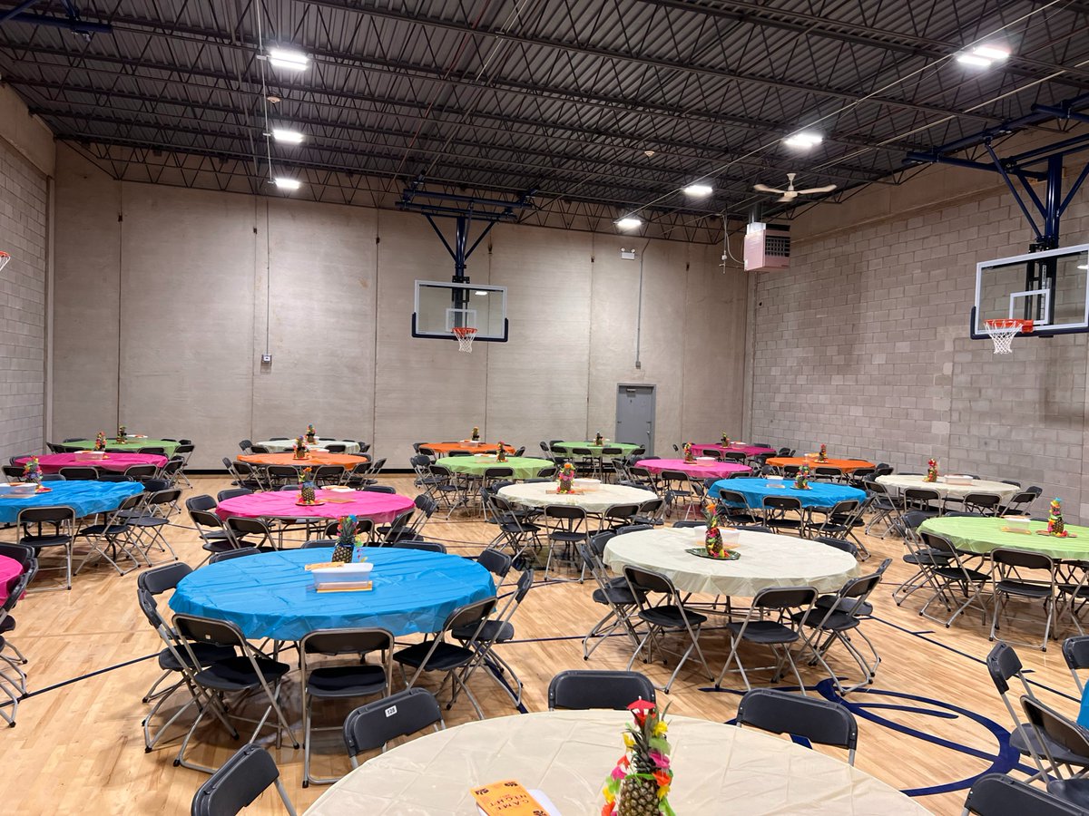 CLC_Boosters's tweet photo. We are ready for Game Night!!! So many amazing raffle and silent auction items. We weren't able to do online bidding, so if you aren't attending, call your friends that are and have them bid for you!

Many thanks to @PureSweatCL for donating this great space! https://t.co/HwWfjnl4rf