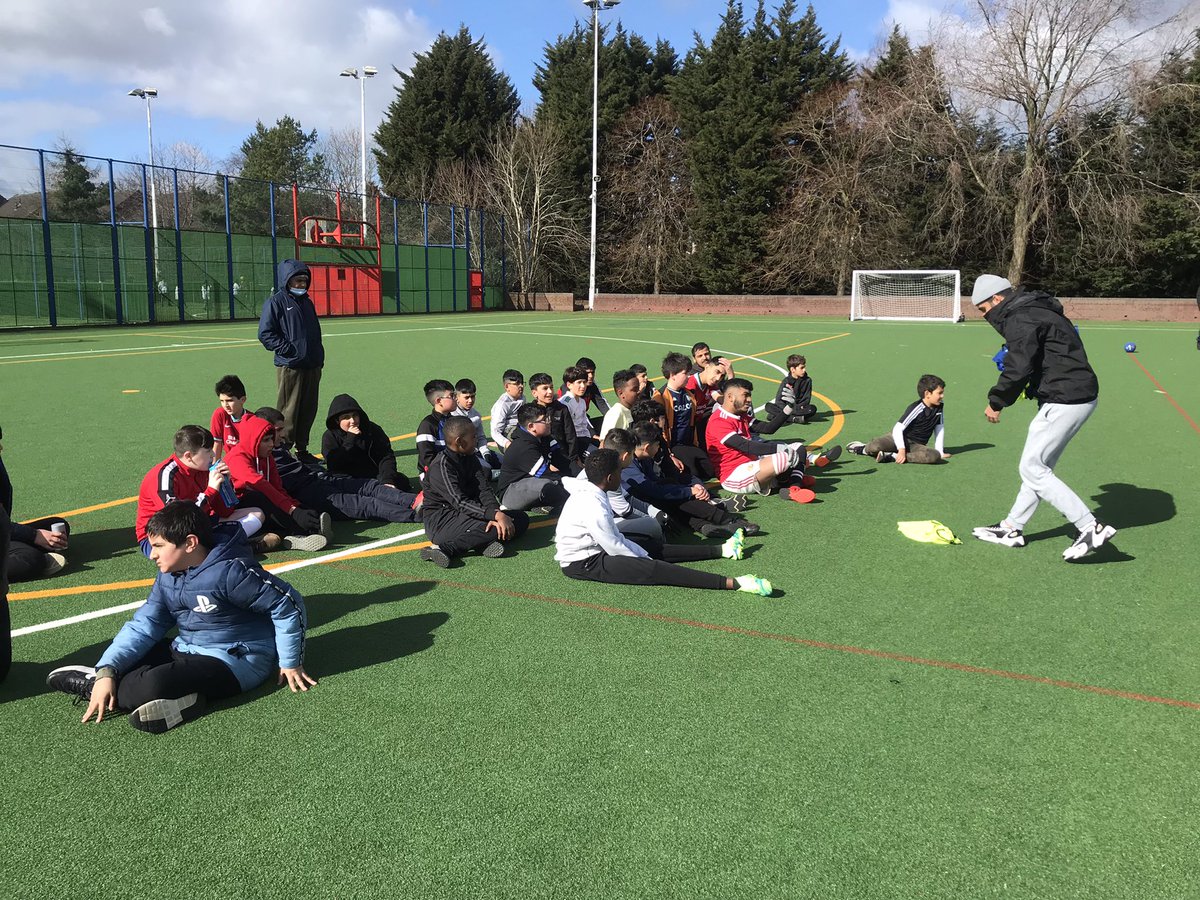 01Khattak's tweet photo. BYSA recreational Saturday morning session kids all out having a great time want to get involved playing or volunteering get in touch #bysa_fa https://t.co/7Ig4i8kLMB