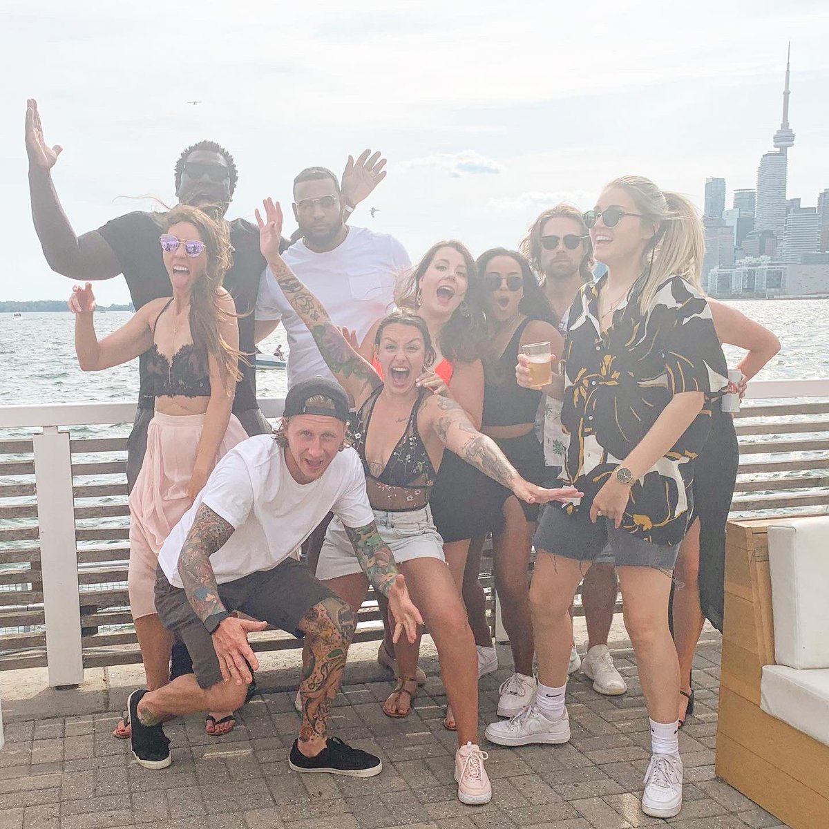 ronniedohertyy's tweet photo. Fired the fuck up because I actually might see some of my favourite humans in a couple months 👀🥳 THE REUNION WE’VE ALL BEEN WAITING FOR 😈🤪 #SickOfMissingThem #BBCANFamily #Favourites #SquadGoals #BBCAN6 #BBCAN10 #BigBrotherCanada #OutOfQuarantine #CovidSucks #WereNotReady https://t.co/6RqyB3xBLk