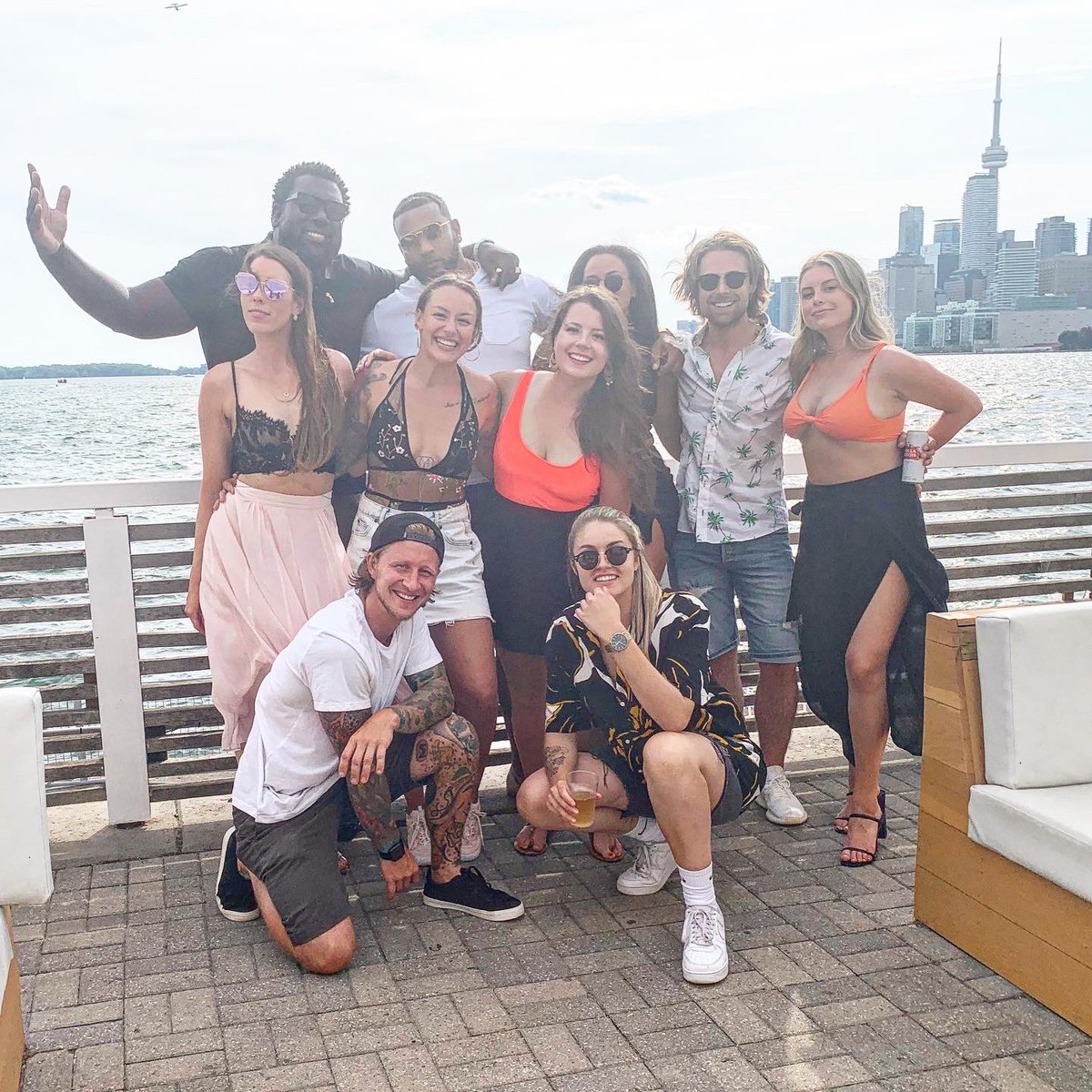 ronniedohertyy's tweet photo. Fired the fuck up because I actually might see some of my favourite humans in a couple months 👀🥳 THE REUNION WE’VE ALL BEEN WAITING FOR 😈🤪 #SickOfMissingThem #BBCANFamily #Favourites #SquadGoals #BBCAN6 #BBCAN10 #BigBrotherCanada #OutOfQuarantine #CovidSucks #WereNotReady https://t.co/6RqyB3xBLk