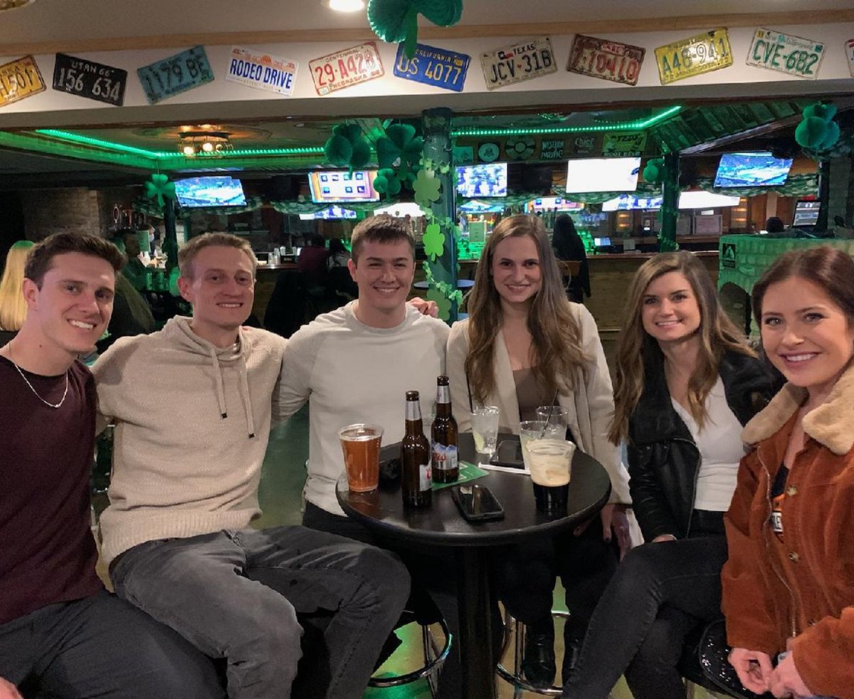 StreetersTavern's tweet photo. Spring is here ๐
Just kidding, but itโs still a beautiful day to grab a drink at Streeterโs!
#StreetersTavern #LMGChicago #ChicagoTavern #SupportLocal #SupportSmallBusiness #Chicago #ChicagoBars #BasementParty https://t.co/sZEiiS3eVM