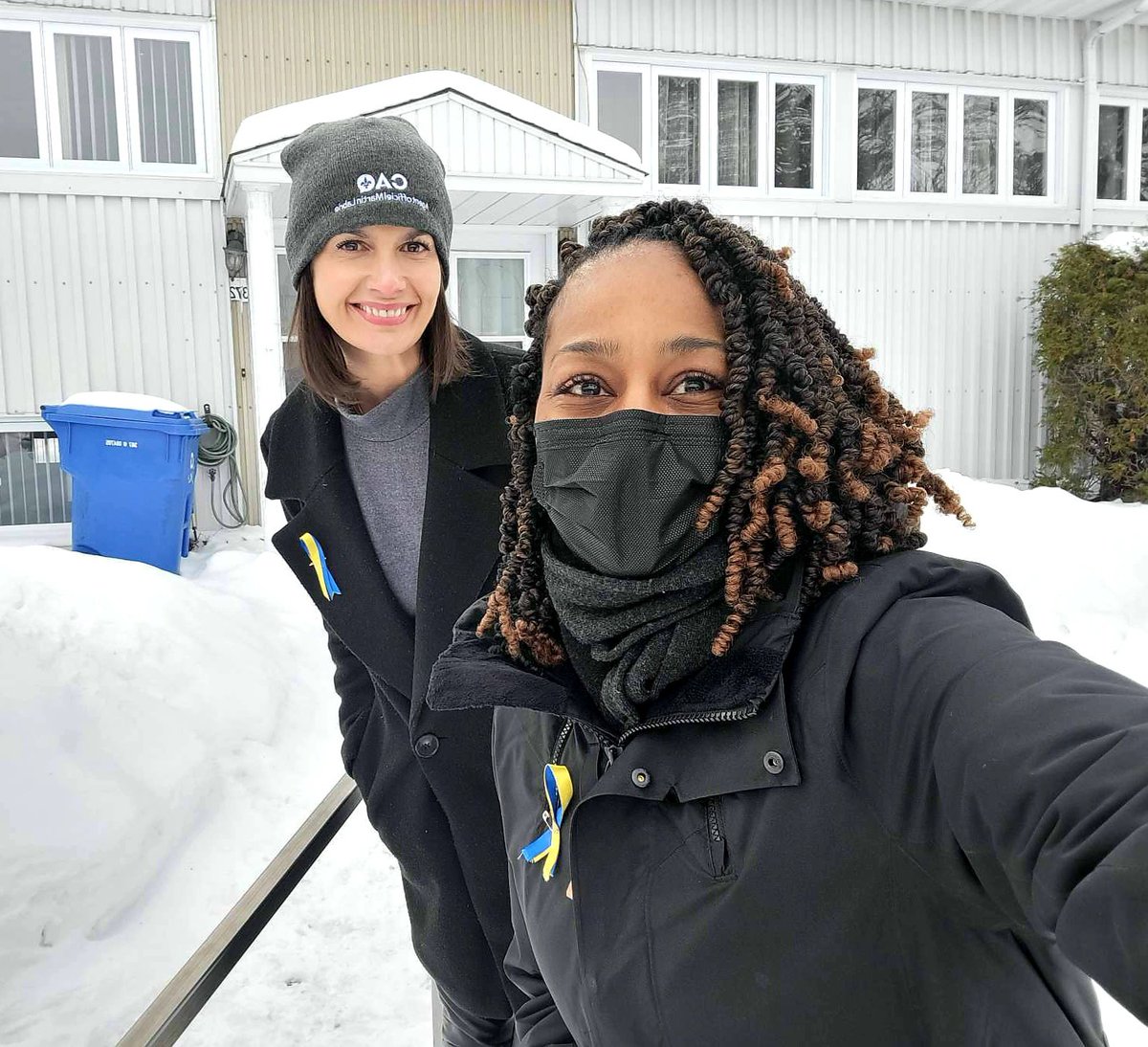 GGuilbaultCAQ's tweet photo. Bel après-midi dans #MarieVictorin avec notre super candidate @SDorismondCAQ! Un accueil chaleureux et de bonnes discussions avec les gens que nous avons rencontrés. Il faut dire que la température était propice à la bonne humeur! ☀️☀️ https://t.co/Ug1EoM8Jya