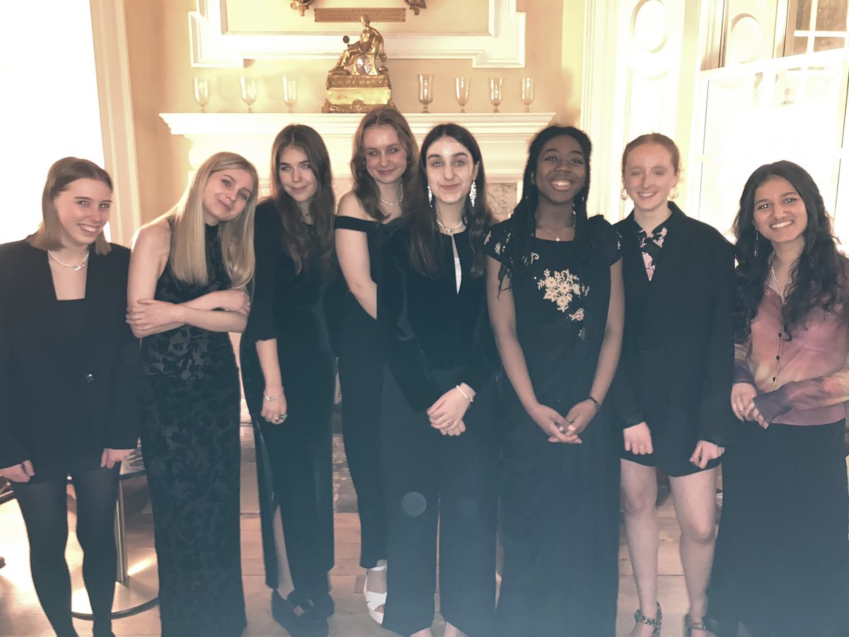 Fee Kempton tweet media