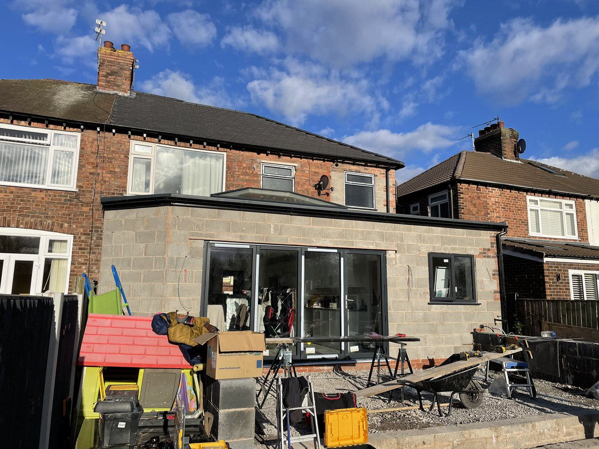 Jwfascias's tweet photo. New gutters on roofline and gutters and fascia boards installed to extension @freefoam thanks again great materials make jobs so much easier 👍👍 https://t.co/CAcukUJEXZ