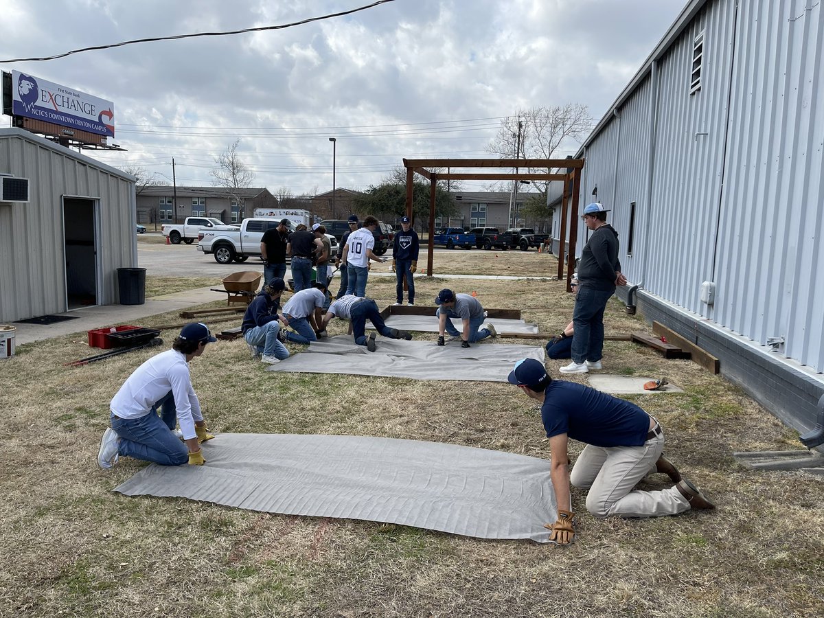 Billy_Jordan22's tweet photo. Battled to the end against the #2 team in the state last night then got up this morning to Serve the community!!

I couldn’t be more proud of this group!! 
We built, stained and prepped garden planters for @servedenton!! Love my dudes!

#FORHIM | #DYJ https://t.co/U3jqX0YIdN