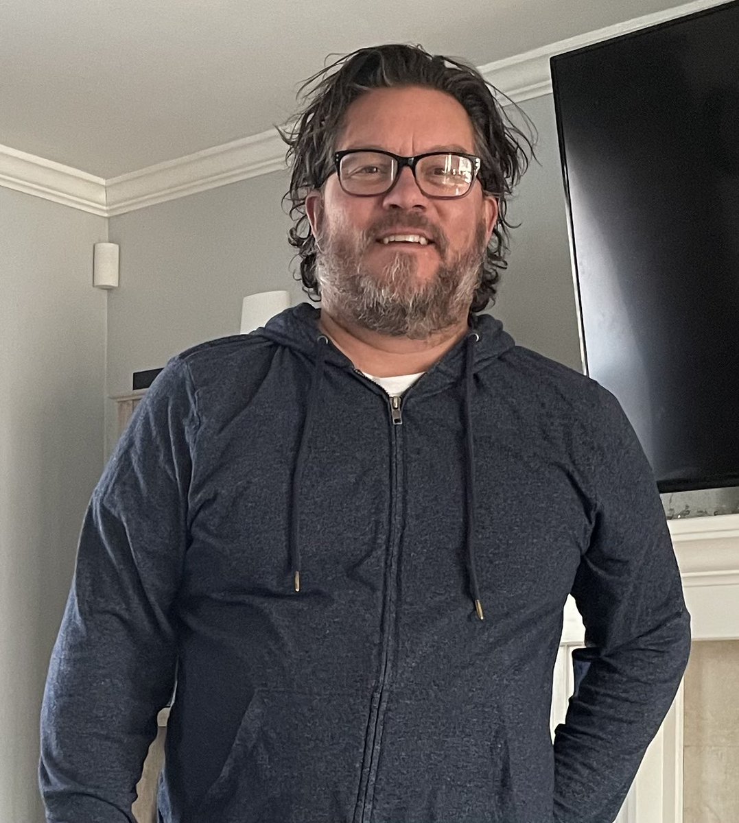 GenHarding's tweet photo. @jackblack My boyfriend is constantly being told he resembles you. We’re traveling to LA in June. Would love an in person side by side! 😉 https://t.co/P4tsBbLZA2