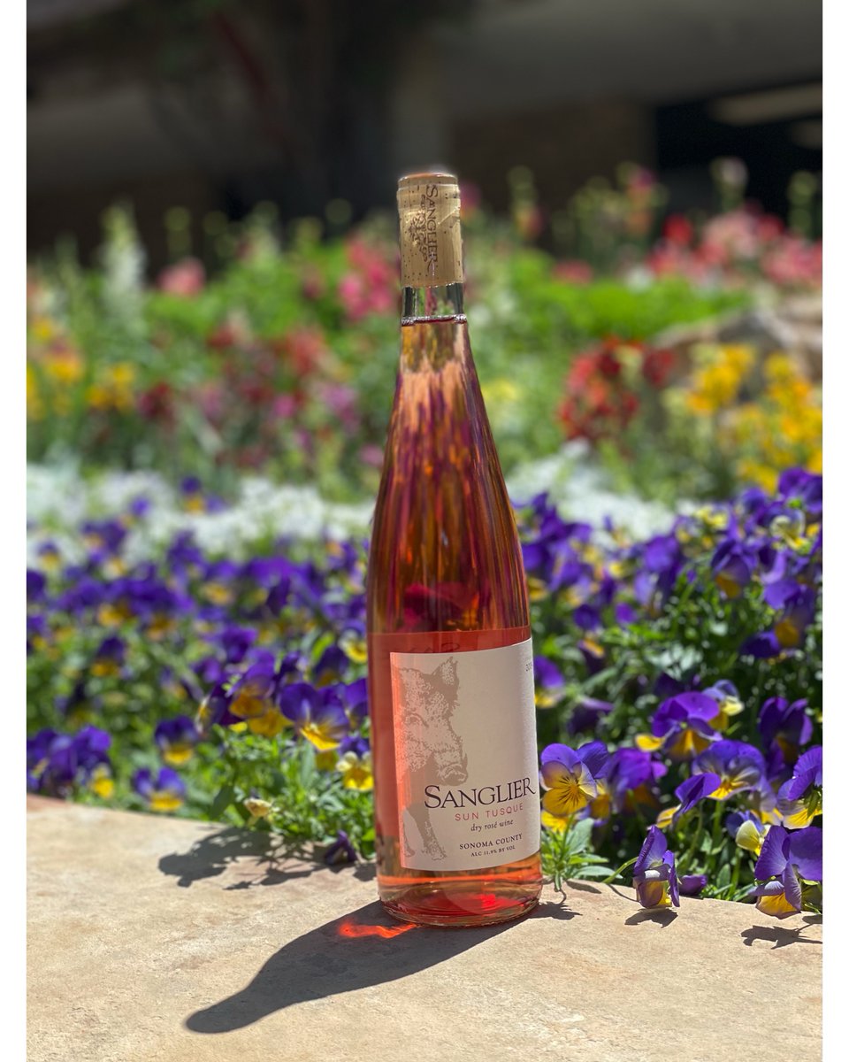 SanglierCellars's tweet photo. Drink.
Saturdays are the perfect days for Rosé.
Get yourself a few bottles (or a case) at https://t.co/uUpSBlV2an and cheers to a great weekend!
#farmeatdrink #drink #roseallday #sonomasips #californiawines https://t.co/HBopm8YFOH