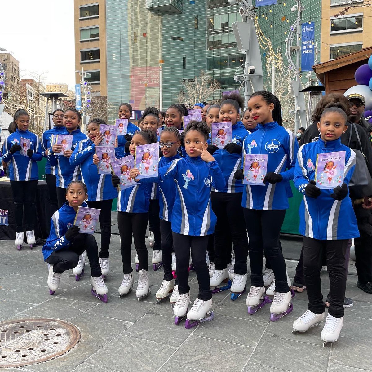 MariManoogian's tweet image. Celebrating 5 years of @FSinDetroit with our 40th district’s Olympic Champ🥇@Meryl_Davis! Proud to serve with her on the FSD advisory committee! ⛸