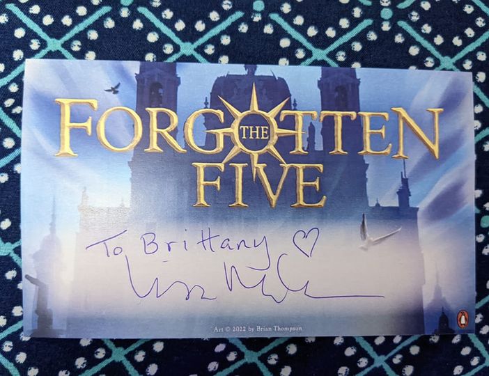 ALittleLiarPLL5's tweet photo. Look what I got today❣️
Thanks again, @lisa_mcmann 🥰
#TheForgottenFive #MapOfFlames 🗺️🔥💙 https://t.co/TRhFODlkiS