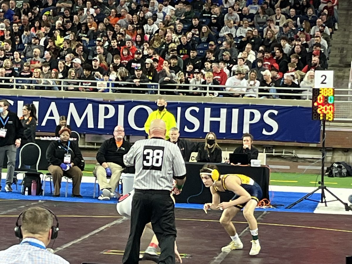 sjbearssports's tweet photo. Three time State Champ!!! Congrats Nolan. https://t.co/IVaTjmfGqZ
