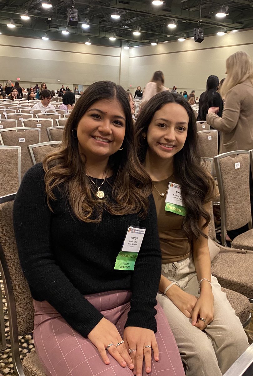 Bears_TAFE's tweet photo. Two state events placed top 10 in their categories: Breakout Session (Joselyn &amp; Brianna pictures) and Professional Portfolio (Aimee). Final results are pending but will be announced soon! https://t.co/r8z1GXoa8V