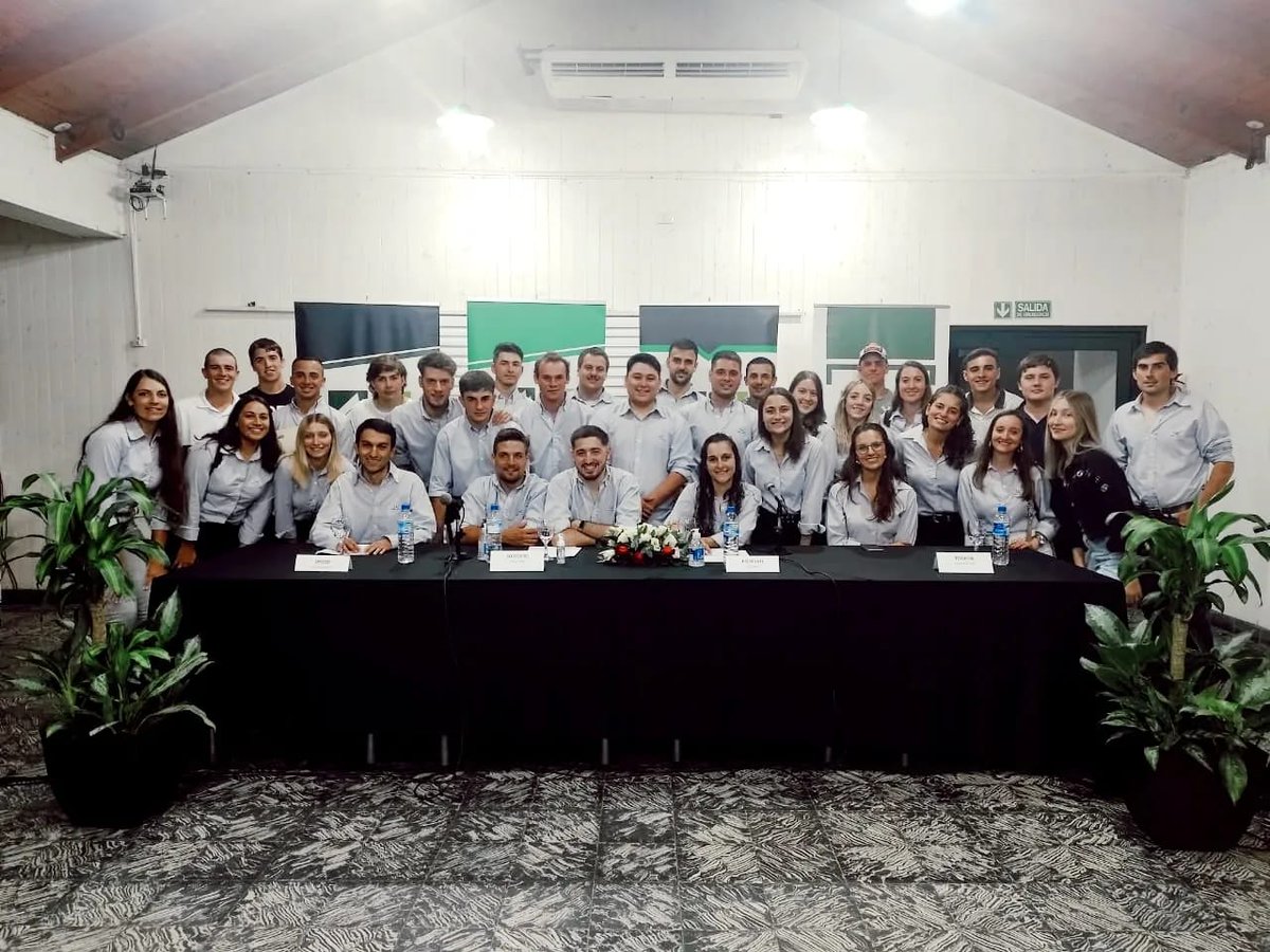 jacmateobarra's tweet photo. Ayer por la noche celebramos nuestra 56° asamblea en General Cabrera 🔙🙌🏼

¡Gracias a todos por acompañarnos! 🤩 https://t.co/yZrLzjZjHB
