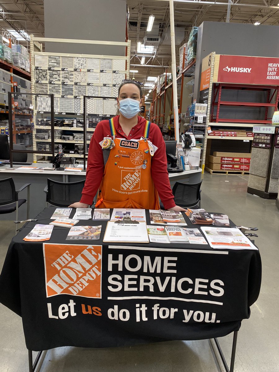 thdapril's tweet photo. D23 Specialist Rachel front and center on this beautiful Saturday, driving leads and services! Let Us Do It For You!!! #FillThePipeline1H2022 🧰🏠🚿⚒️📦🎉🥳 https://t.co/8n5z7307Sl