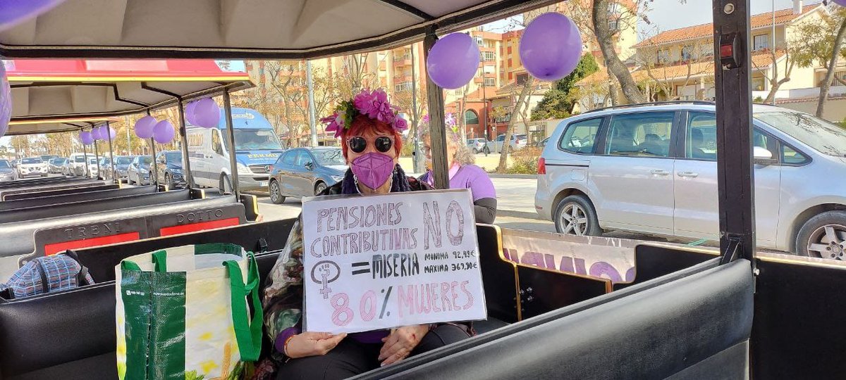 mareavioletasan's tweet photo. Hoy no tenemos palabras para expresar tanto, así que regalamos las imágenes
#8M2022 #MujeresEnPrecarioViolenciasADiario #FeministasDiversasUnidasYEnLucha 
#ConTodesYAPorTodas #FeministasDeBarrio https://t.co/OvEgB3eVJW