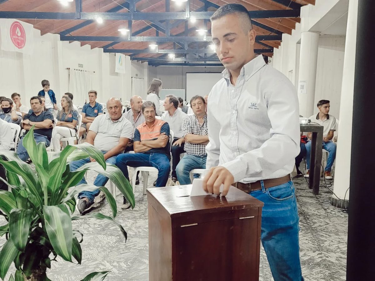 jacmateobarra's tweet photo. Ayer por la noche celebramos nuestra 56° asamblea en General Cabrera 🔙🙌🏼

¡Gracias a todos por acompañarnos! 🤩 https://t.co/yZrLzjZjHB