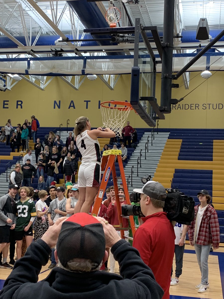 De Pere High School tweet media