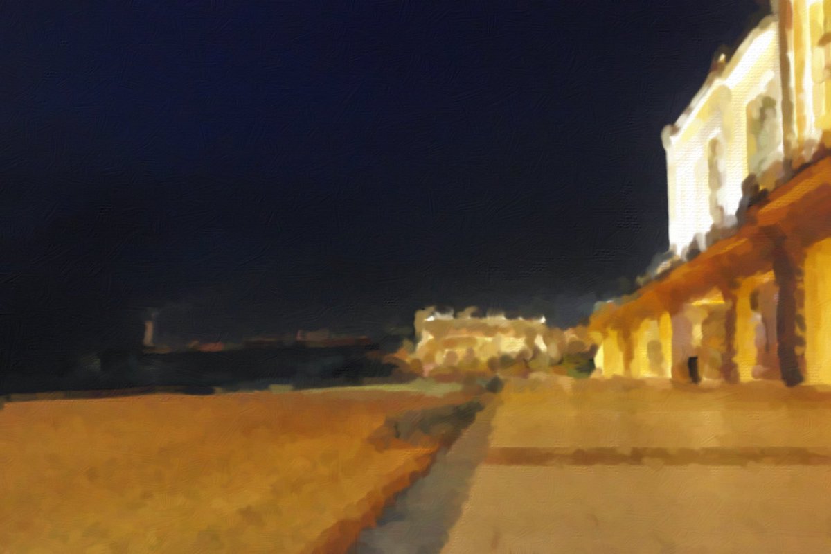 Nuit de février -
Une brise en avance
Nous vient du printemps

#haiku #saintjeandeluz #biarritz #nuit #printemps #paysbasque #meditation #poesie