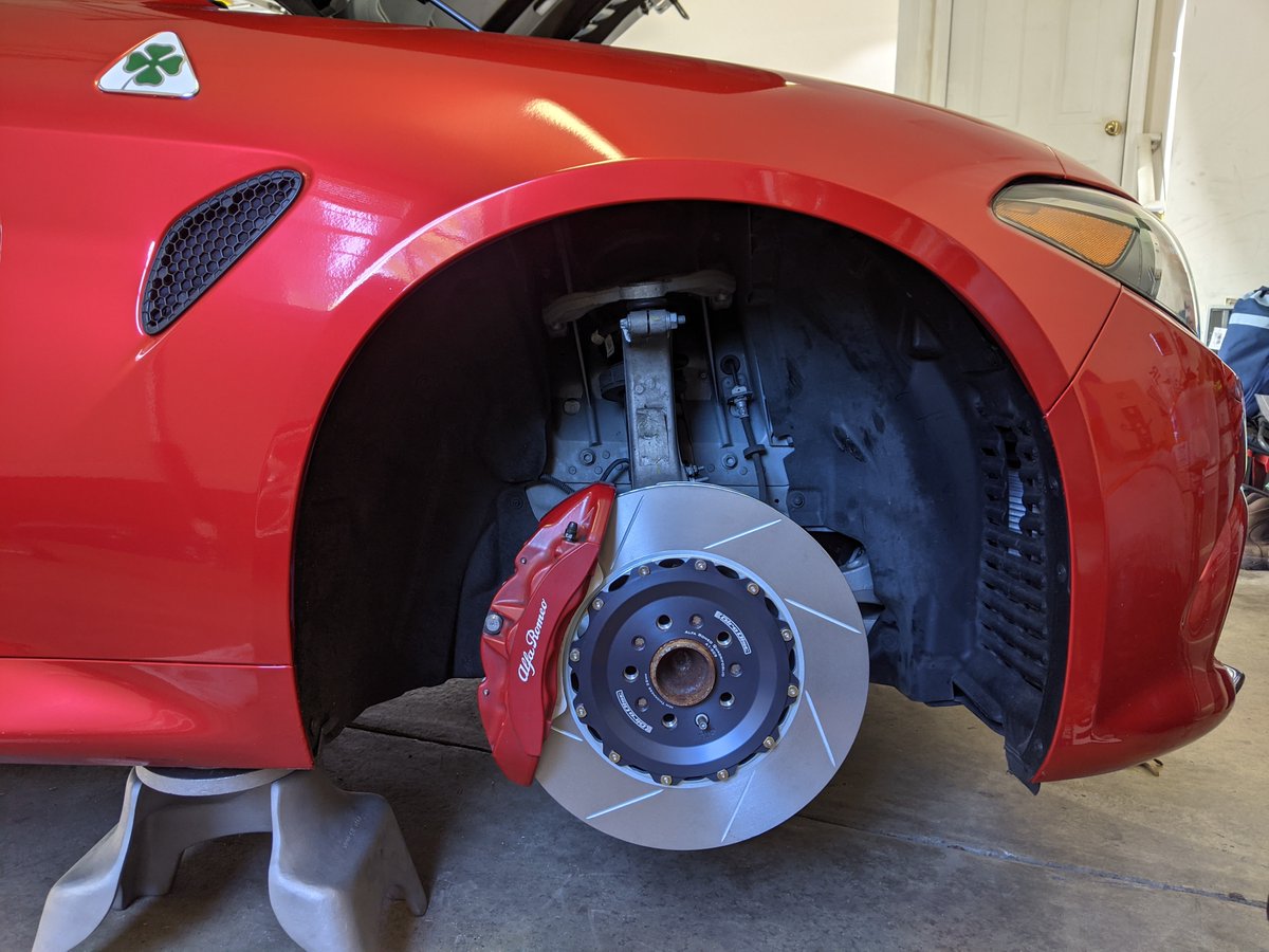 Genyosaii's tweet photo. When I replaced the CCM rotors on my #AlfaRomeo #Giulia QV with #Girodisc iron rotors as well as flushed my brake fluid and replaced with #Castrol #SRF (the best brake fluid I've ever used for truck duty). https://t.co/mudNKGUe7m