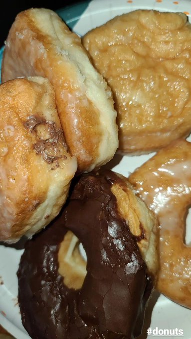 Well on my way to growing a bigger ass.  #foodporn https://t.co/ya0p65WNnr<a href="/tag/foodporn"class="tags">#foodporn</a>