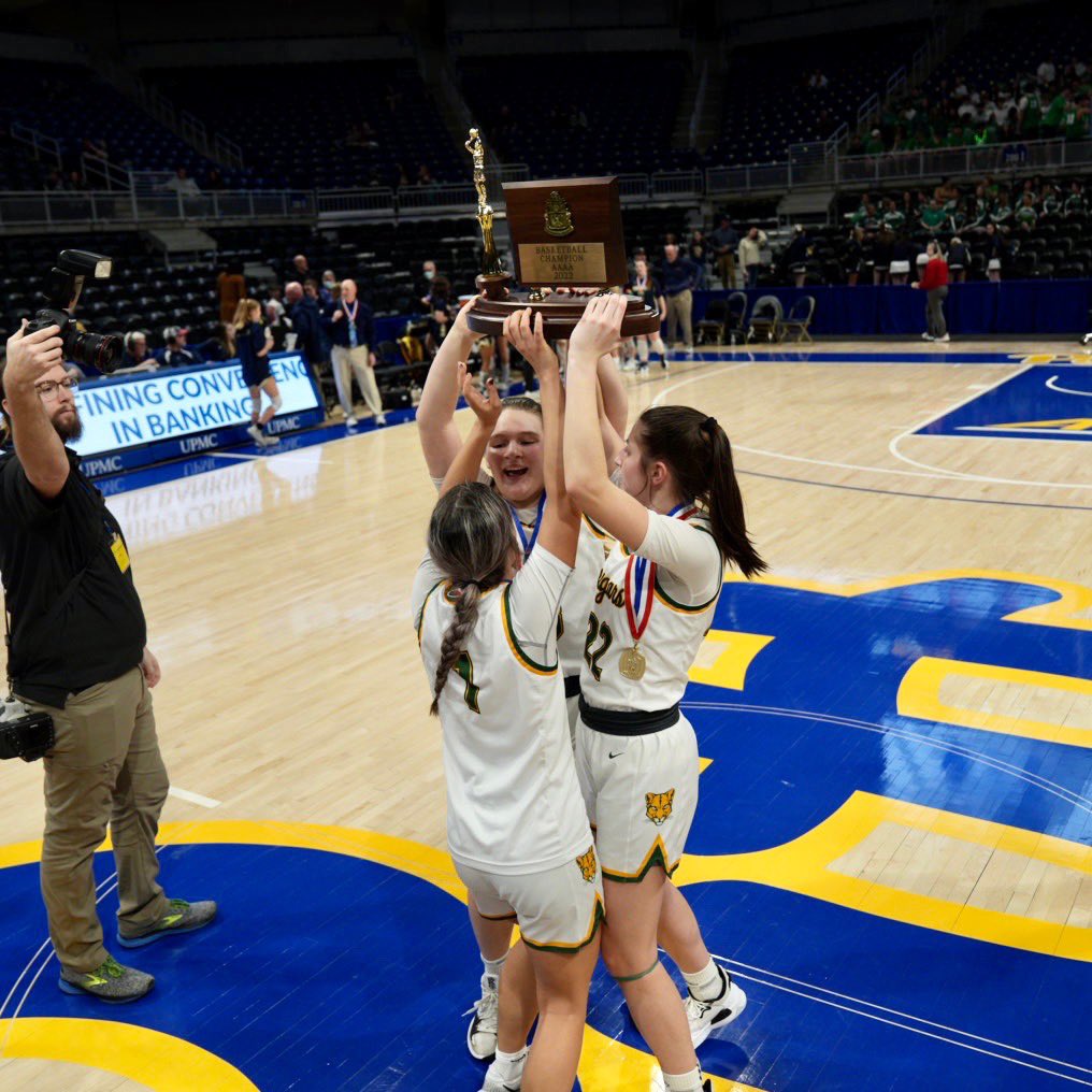 bhawkladyhoops's tweet photo. WPIAL CHAMPIONS🥳🥇🏆
24-0 💥 https://t.co/njVNsakvnl