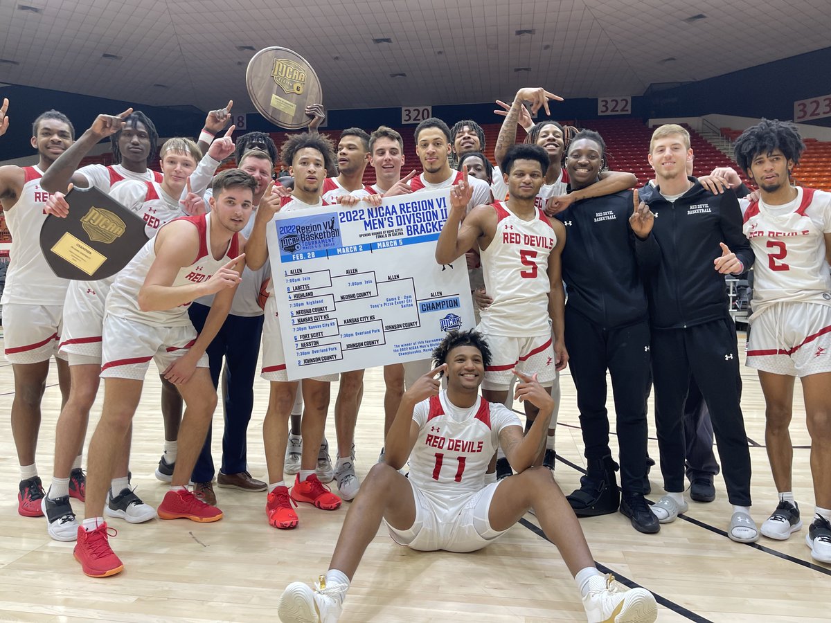 KJCCCmedia's tweet photo. Congratulations to the Allen Red Devils on winning the 2022 NJCAA Region VI Men’s Division II Basketball Tournament and advancing to the 2022 NJCAA Men’s Division II Basketball Championship, March 15-19 in Danville, IL!
#RegionVI @NJCAABasketball
@AllenRedDevils https://t.co/5cIwNtSxHy