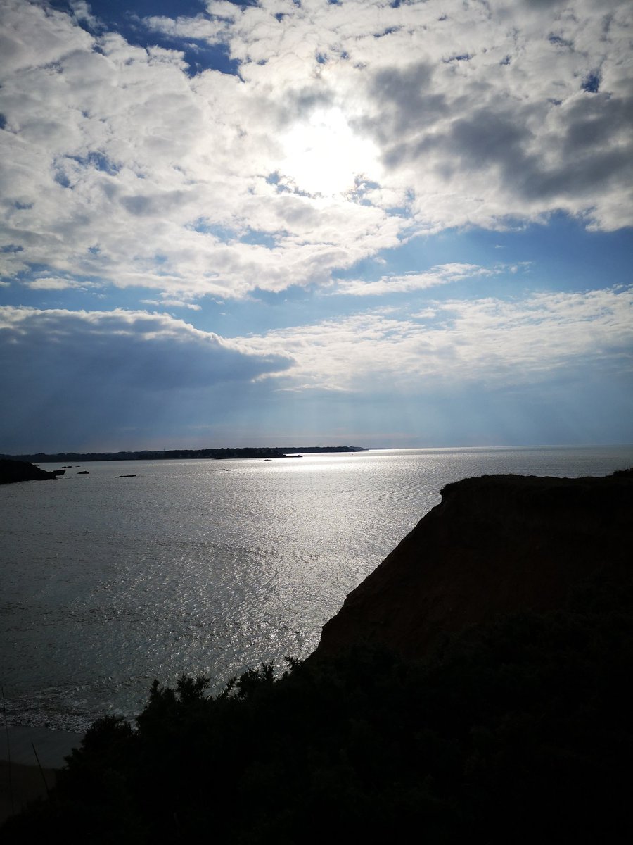 SegOoBZH's tweet photo. Un 5 mars comme je les aime, sur le bord de côte, avec un temps ensoleillé 🌤🙂❤️
#Asserac #PresquileDeGuerande #lamarcheauxboeufs #PenBe https://t.co/T9bawRRur6