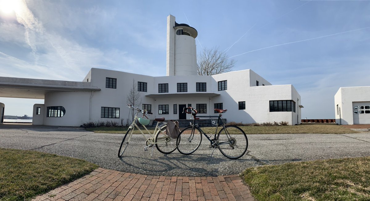 DJ_MazzyMaz's tweet photo. Twas bicycle season today! #cle #bike #bikeweather #iwanttoridemybicycle https://t.co/DptAnGSk2f