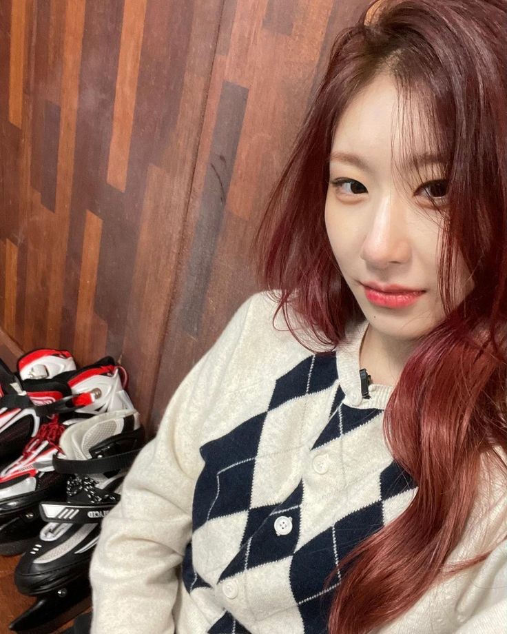 allforchaer's tweet photo. — ice skate ⛸️

• dinámica para aumentar los números y el brand reputation! pueden realizarlo cuando quieran :3 https://t.co/Dbqs0CwzD7