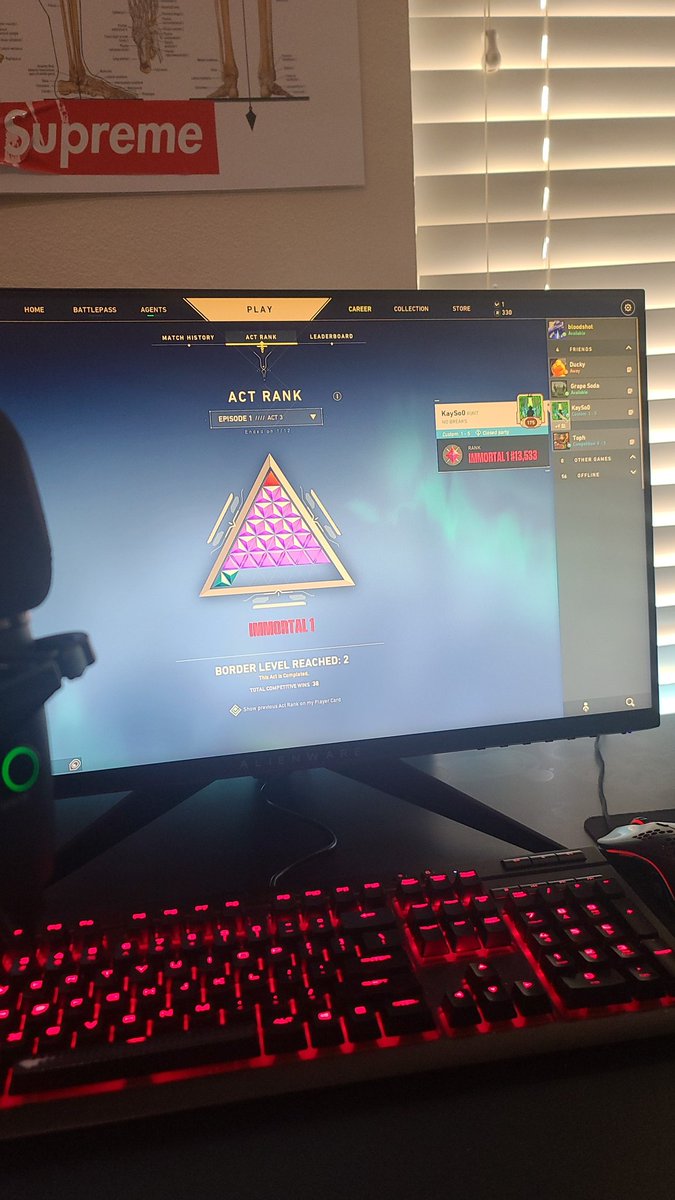 _Peakz_'s tweet photo. @JakeSucky Hey, I'm an All-rounder willing to fill any role. Practicing 8 hours a day + Vod review. Would love the opportunity to show my passion through a university/org! 
Also, I rank diamond+ in LoL, Halo, CoD, 
Thank you. 
Mohammad0105@gmail.com https://t.co/S2lBUsb7h0