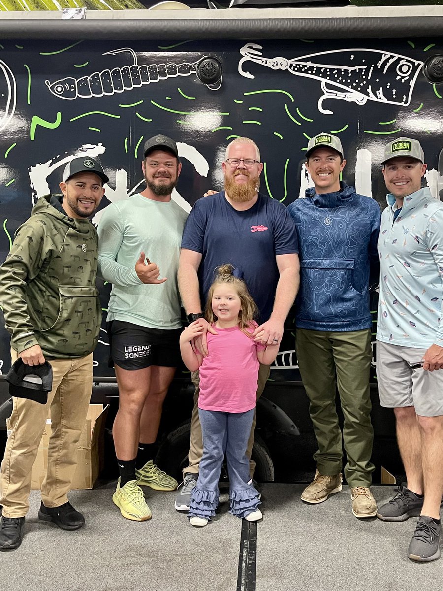 67EuroVDub's tweet photo. @googan_squad Awesome meeting the guys there today! https://t.co/gEbF3VfMR3