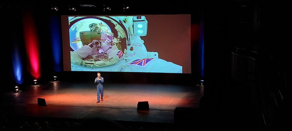 Thanks <a href="/astro_timpeake/">Tim Peake</a> for an amazing evening, my 11 year old son is fully committed to becoming an engineer in the space industry.
Your such an inspirational speaker.