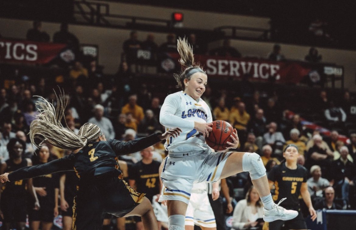 UNKWBB's tweet photo. Congrats to @klaire_kirsch on becoming the all-time leading rebounder in UNK history!

Klaire pulled down her 907th career rebound tonight. #ChairWomanOfTheBoards https://t.co/asAKUiUGsz