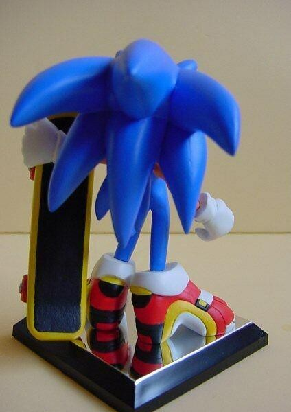 SoaHCity's tweet image. Sonic Adventure 2 rare officially licensed figure featuring unique art. #SonicTheHedgehog