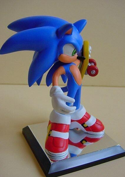 SoaHCity's tweet image. Sonic Adventure 2 rare officially licensed figure featuring unique art. #SonicTheHedgehog