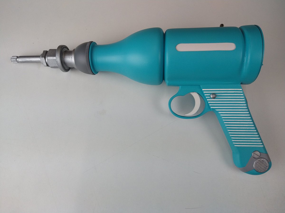 TheJimmySkene's tweet photo. I'm really proud of this latest piece I recently finished. This was my own design, inspired by @donttrythis &amp; @ryannagata, as well as my love of sci-fi blasters. https://t.co/riKzwM9wjb