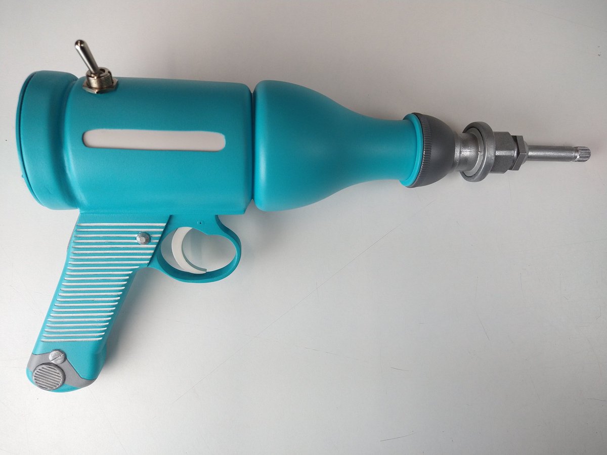 TheJimmySkene's tweet photo. I'm really proud of this latest piece I recently finished. This was my own design, inspired by @donttrythis &amp; @ryannagata, as well as my love of sci-fi blasters. https://t.co/riKzwM9wjb