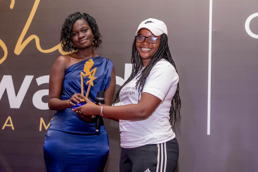 SheAwardsGambia's tweet photo. Youth Excellence Award goes to Lala Touray @PoetLala 🎉🎉🤩

Presented by the National Youth Council. 

#SheAwards220 
#IWD2022 https://t.co/FlC9OnWiPd