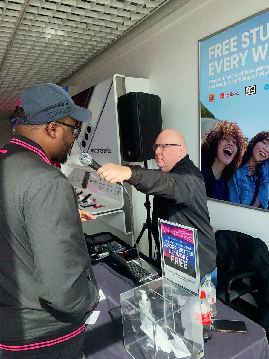 Evertone_G's tweet photo. Huge thank you to @Sophia1027313 for coming out today and bringing the energy! The customers and ME’s had a great time 🎉🎊 looking forward to the next event!!!! #3SNP #ItsInTheWater #CustomerObsessed https://t.co/bZcbLDWXDb