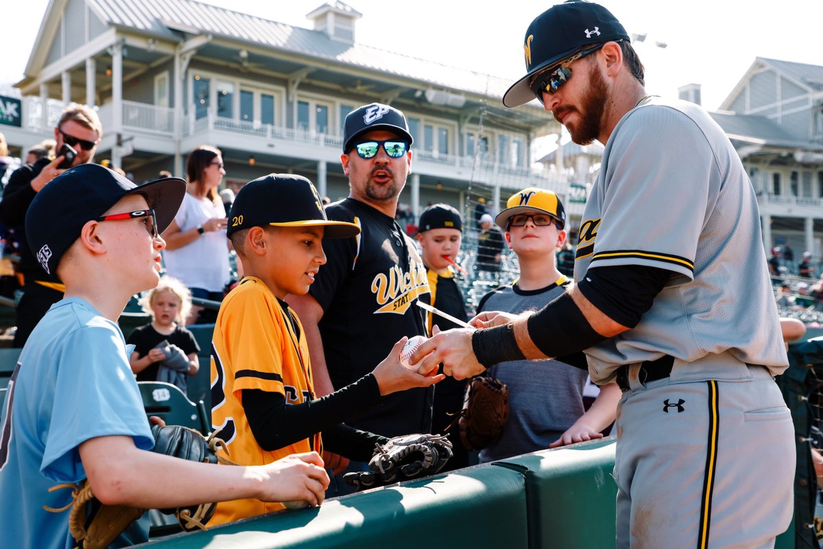 GoShockersBSB's tweet photo. Sawyre Thornhill: Man of the People https://t.co/P5hpReKf38